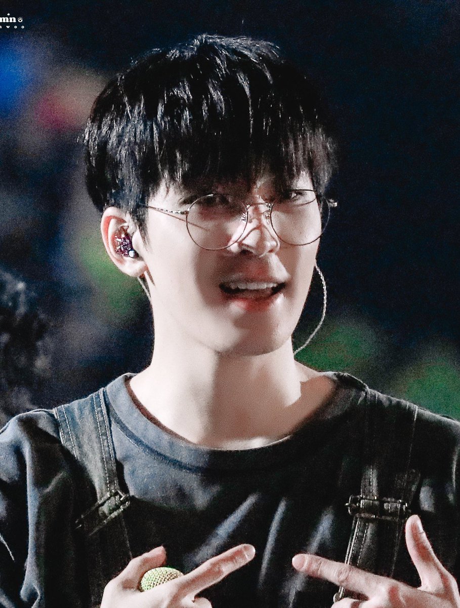 FOXGAM3BO1's tweet photo. D-196

🍎🌞

#WONWOO #원우 #전원우 #jeonwonwoo #ウォヌ #全圓佑 https://t.co/QeTh1UrB8t