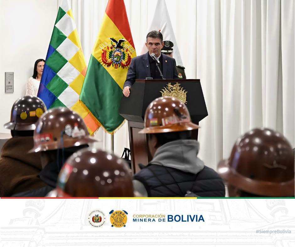 comibol_oficial's tweet photo. Gobierno nacional, Ministerio de Minería, COMIBOL y el Sindicato Mixto de Trabajadores de Colquiri suscribieron acuerdo para fortalecer la empresa estatal, resguardar su seguridad jurídica e impulsar inversiones. Colquiri: producción y compromiso con Bolivia.
#COMIBOL #Bolivia https://t.co/2QDa2zxOpZ