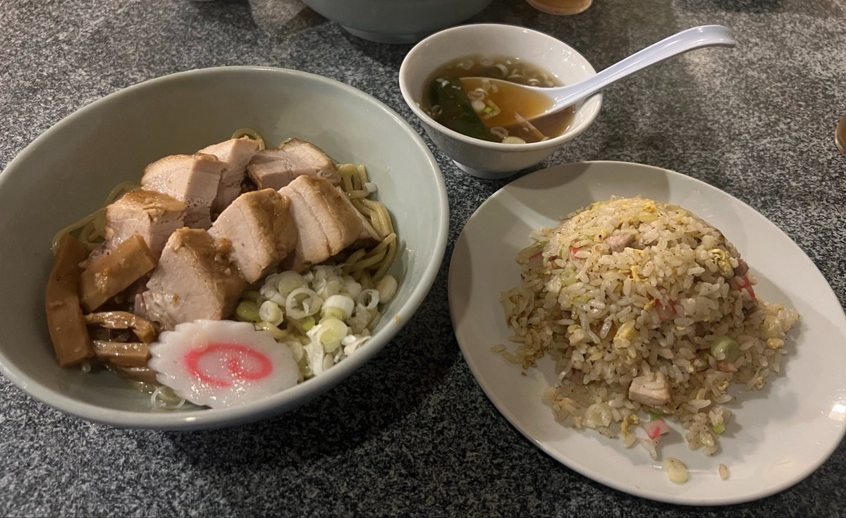 incredible_oo's tweet photo. あぶら〜亭 桜上水 本店
チャーシューあぶら〜麺+半チャーハン
¥1500 https://t.co/lIF11TPTcv