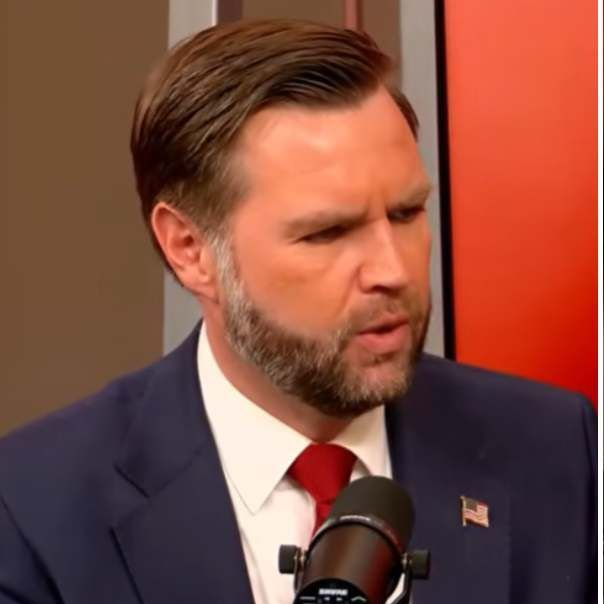 Discourse__News's tweet photo. 🚨 BREAKING: Ben Shapiro BLASTS JD Vance for appearing on Megyn Kelly's show.

“[She] has laughed along to the proposition that the Republican Party is a bunch of Israel-loving pedophiles, this is where the Vice President chose” https://t.co/Uh0CjhwllL
