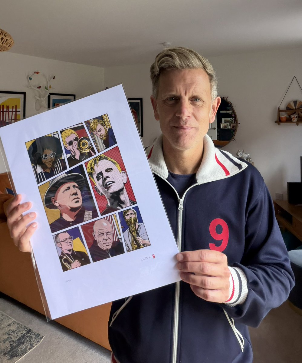stonefoundation's tweet photo. we hope you can grab a very limited edition copy of these new SF pop art prints only 30 available on luxurious heavyweight 350gsm matte art paper of the full touring band only at the Stone Foundation store signed &amp; numbered by the artist https://t.co/d3zxWf6zl0 https://t.co/Uc6JPgR4Kk