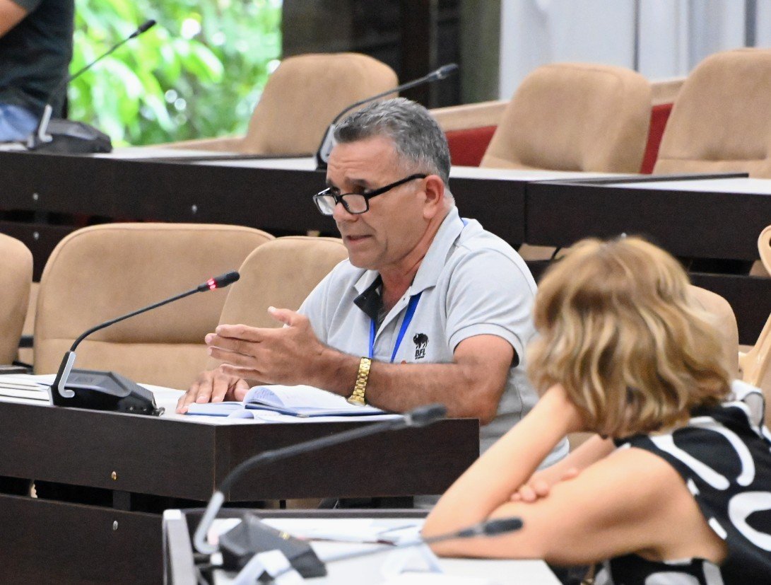 MMarreroCruz's tweet photo. Los análisis sobre las transformaciones económicas y sociales realizados en el Buró Político, el Pleno Extraordinario del Partido y la @AsambleaCuba fueron muy enriquecedores, no solo como expresión de respaldo sino por su voluntad de aportar.

#NuestraRespuestaEsLaUnidad https://t.co/Zn4AqTHMG8