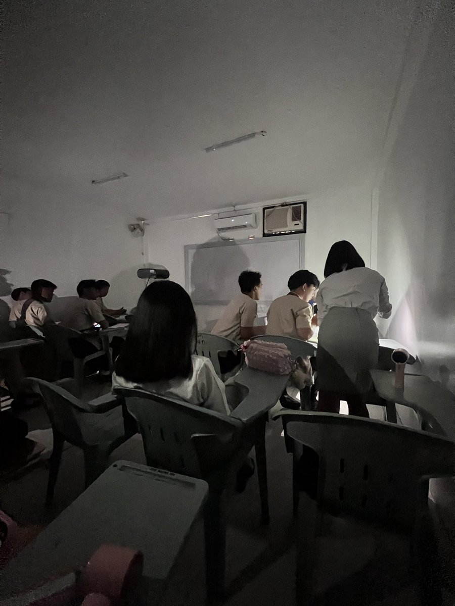cupnteas's tweet photo. #brownout ??? https://t.co/sobLaebsxU