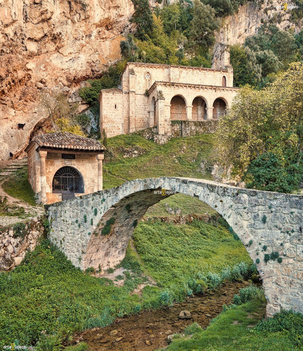 arteviajero_com's tweet photo. En Tobera (Burgos) hallamos un magnífico conjunto arquitectónico, formado por las ermitas de Santa María de la Hoz y el Cristo de los Remedios y un puente románico originando una de las estampas más bellas de las Merindades ⬇️⬇️⬇️
https://t.co/q3SzguGc7A
#FelizViernes #viajes https://t.co/5bK703kQCV