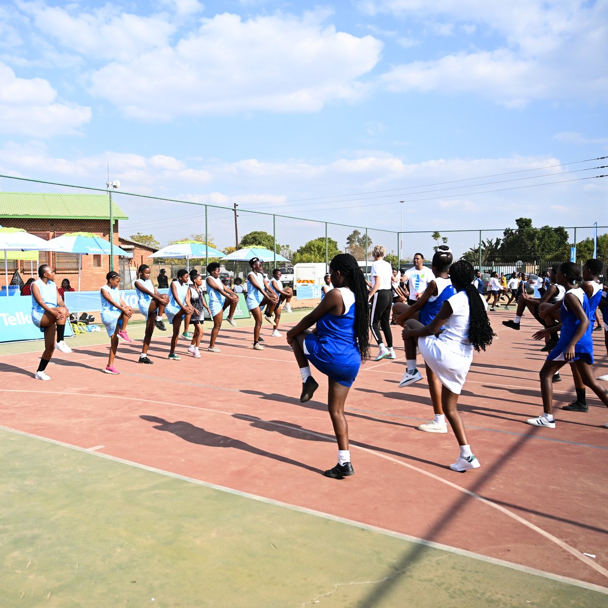 Netball_SA's tweet photo. π More than a clinic.
Learning, mentorship and opportunity came together at today's @TelkomZA Netball Skills Development Clinic as we continue investing in the future of South African netball.
#TelkomStandTall #TelkomNetball #FirstPassToCrown https://t.co/7NtvEnULPK