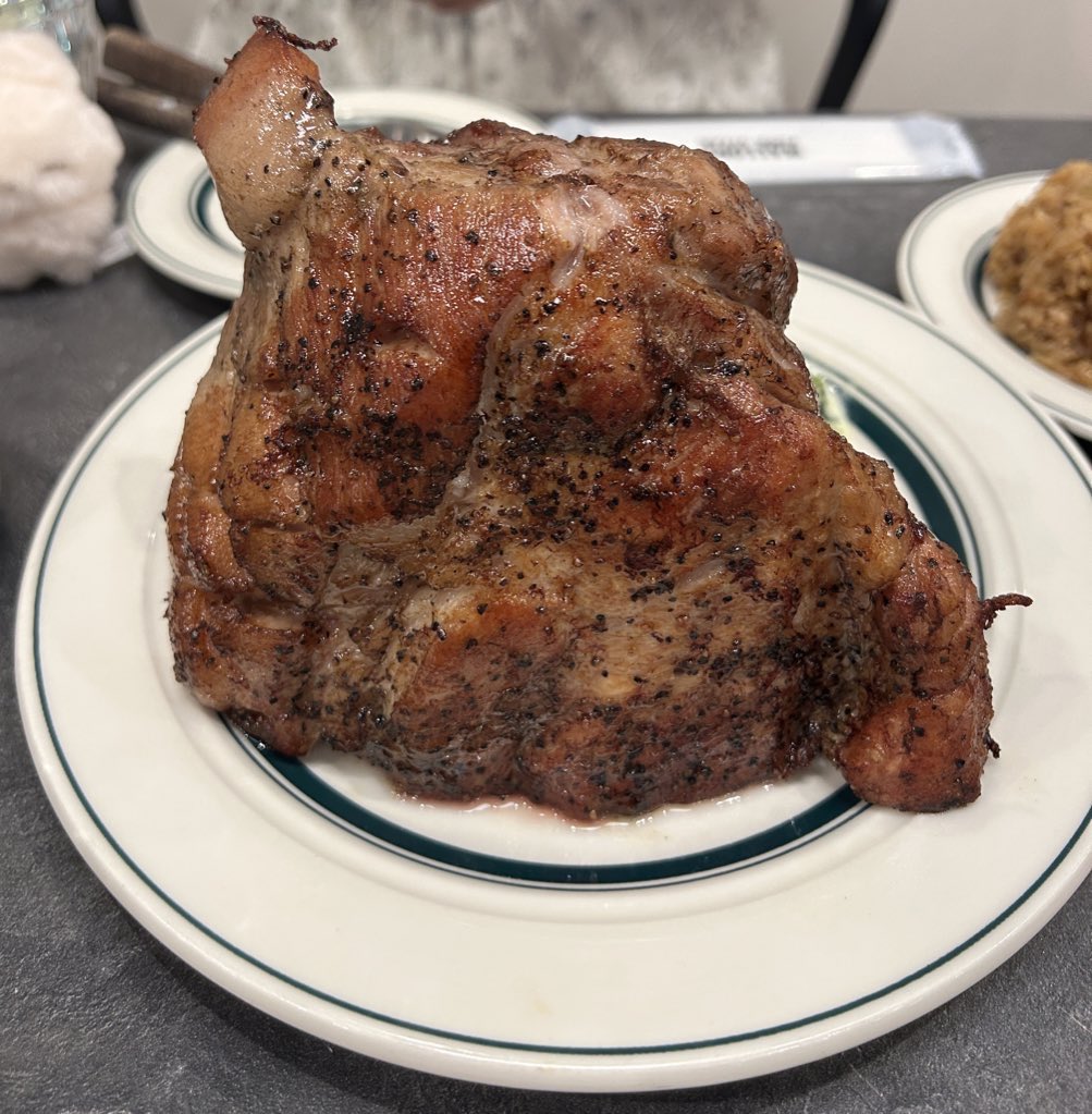 arisa_inuinu's tweet photo. モテるモテない関係なく、みんな安易にキリマンジャロを食べるべきである https://t.co/frLTvAjl3l