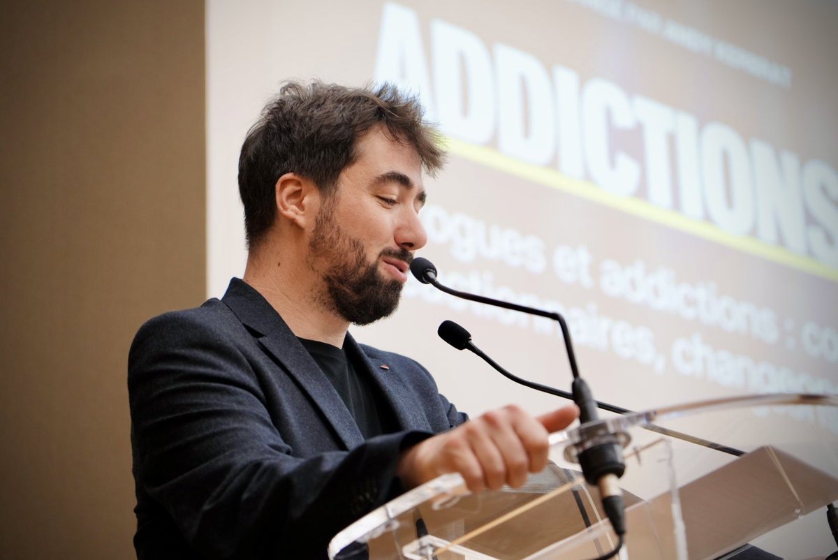 AndyKerbrat's tweet photo. À l’issue du colloque que j’organisais ce jeudi à l’Assemblée nationale, un constat s’impose : la guerre à la drogue est un échec.

Il est temps d’en finir avec la répression et la stigmatisation des usager•es. Nous devons enfin faire le choix de la santé publique et le pari de la liberté : prévention, accompagnement, réduction des risques et décriminalisation des usages.

Merci aux intervenant•es, chercheur•euses, associations et personnes concernées qui ont nourri des échanges riches et indispensables lors des tables rondes.