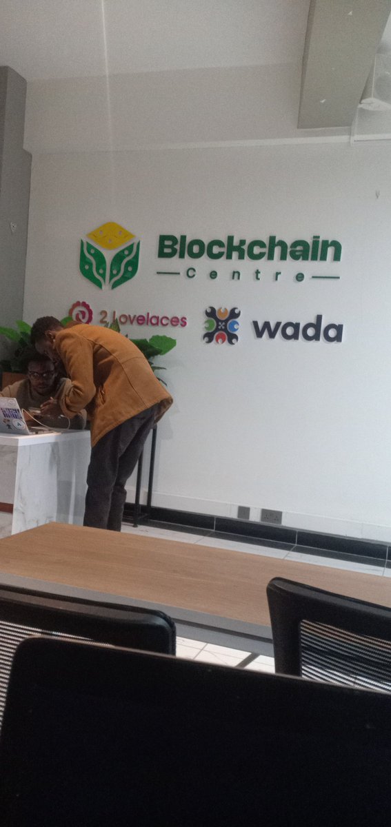 MutisoRaym3053's tweet photo. @AvaxAfrica first Mini hack in blockchain centre https://t.co/GFEmhuMj7T