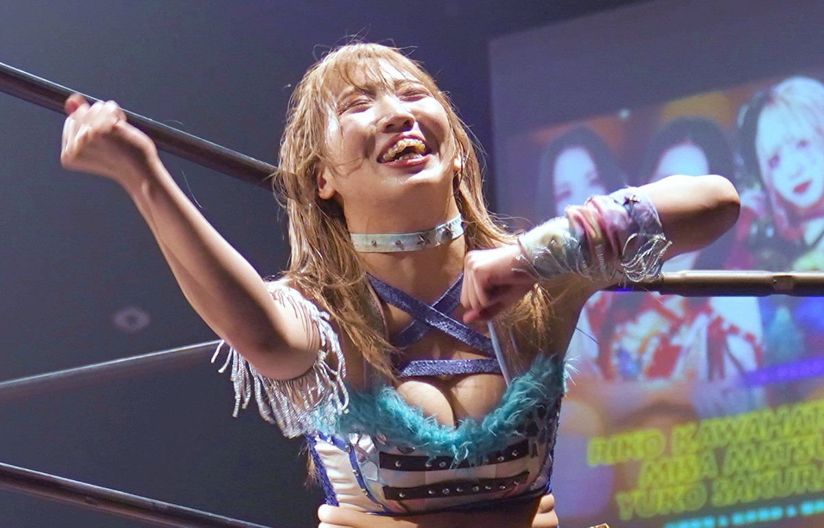 arrinaimyon1's tweet photo. 2026年6月19日　新木場1stRING
#金ガチャ
#マーベラスプロレス
#マリーゴールド　#pw_mg
#アクトレスガールズ
6人タッグマッチ
川畑梨瑚＆#松井珠紗＆櫻井裕子
 vs 関口翔＆SAKI＆CHIAKI

アクトレスガールズの #LoveRiddle が会場に流れると
踊りだす松井珠紗さんです　その１
@maissa5171 https://t.co/fDWL7B7lmX