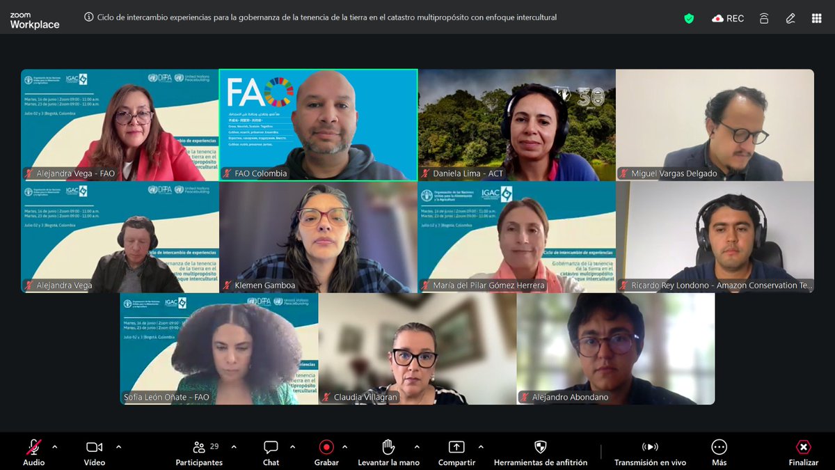 FAO_Colombia's tweet photo. 🧵Colombia impulsa #CoopSurSur para fortalecer #CatastroMultipropósito con enfoque intercultural. Alianza de @FAOenColombia, @igacColombia y @UNOPS_es, permite a expertos de Guatemala, Brasil y Bolivia intercambiar experiencias de gobernanza de la tierra y derechos territoriales https://t.co/4jFl2U5ifq