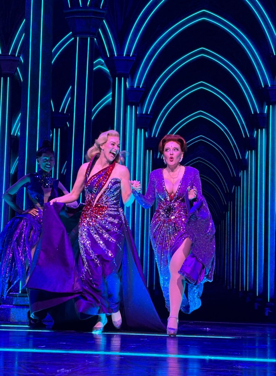 maryannthorpes's tweet photo. you can just sense how happy they were 🥹 https://t.co/u3N0R8E189