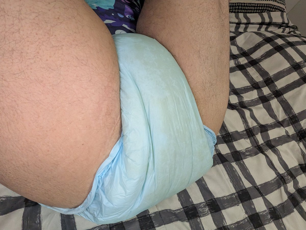 SnuggleSquishhh's tweet photo. Happy #BDF ehehehe

Check out my soggy nini pamp! I slept like a baby in dis fing!

It's a biiiig travel day for me today, so I might not bee too active this weekend, take care yalls!

#adultbaby #diaperlover #diapermess #abdl #adultdiaper https://t.co/bMdaFywPgg