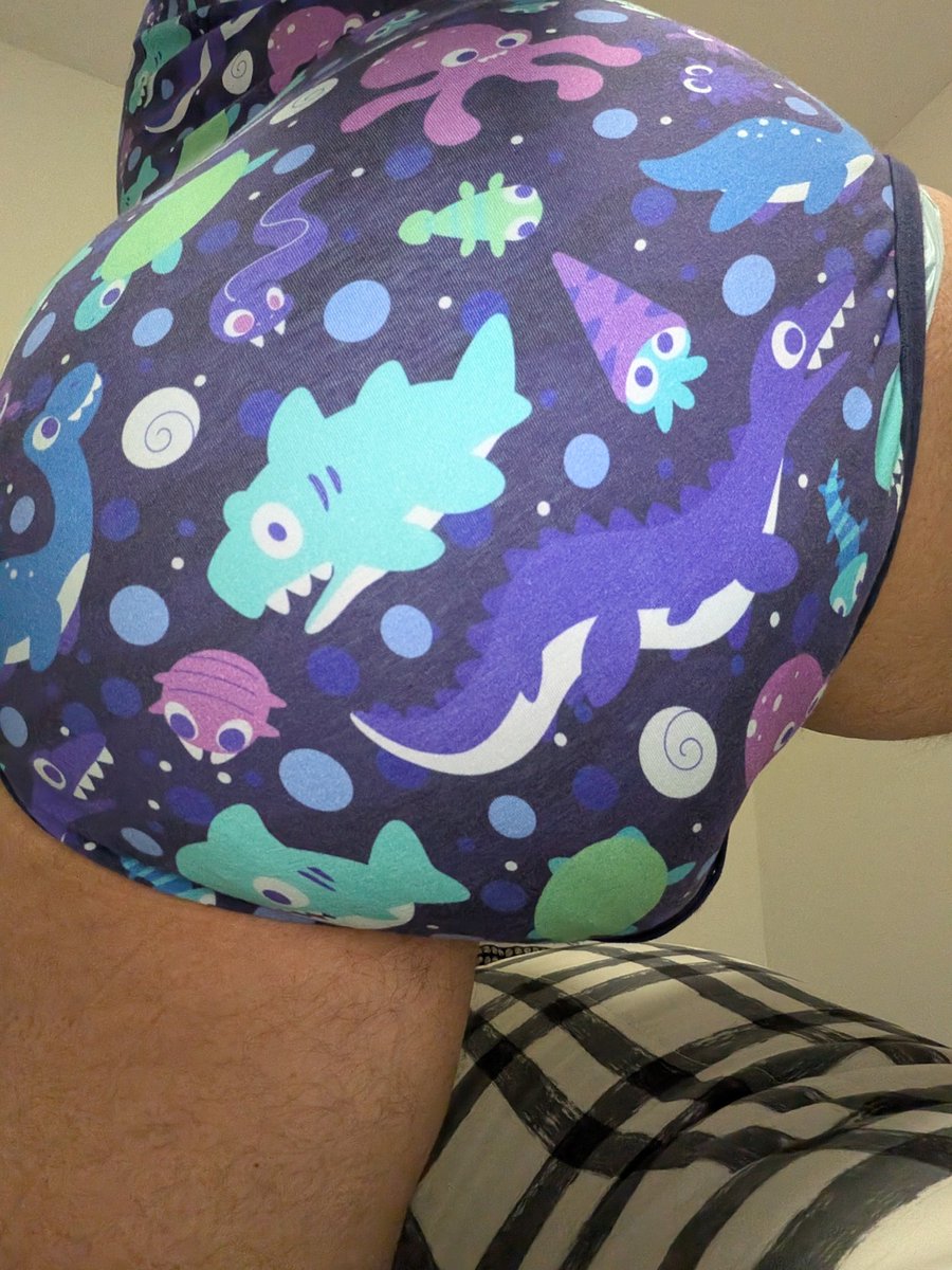 SnuggleSquishhh's tweet photo. Happy #BDF ehehehe

Check out my soggy nini pamp! I slept like a baby in dis fing!

It's a biiiig travel day for me today, so I might not bee too active this weekend, take care yalls!

#adultbaby #diaperlover #diapermess #abdl #adultdiaper https://t.co/bMdaFywPgg