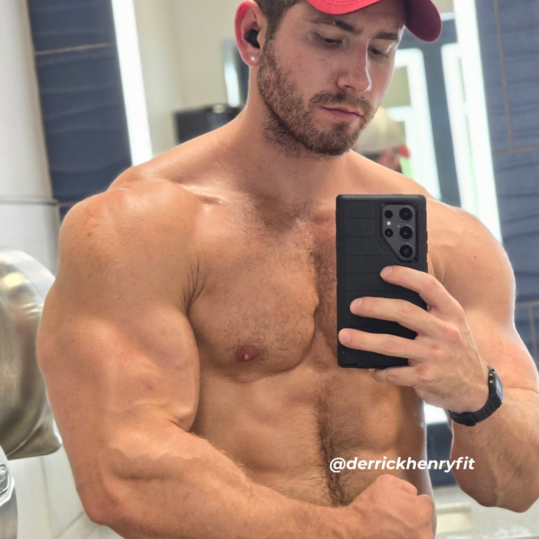 DerrickHenryFit's tweet photo. Most people wait until they feel motivated. But motivation comes and goes. Discipline is what keeps you showing up when it doesn't. Care more about where you're going than how you feel right now. 💪

Do you rely more on motivation or discipline to keep you going? https://t.co/D7LyNYNfrP