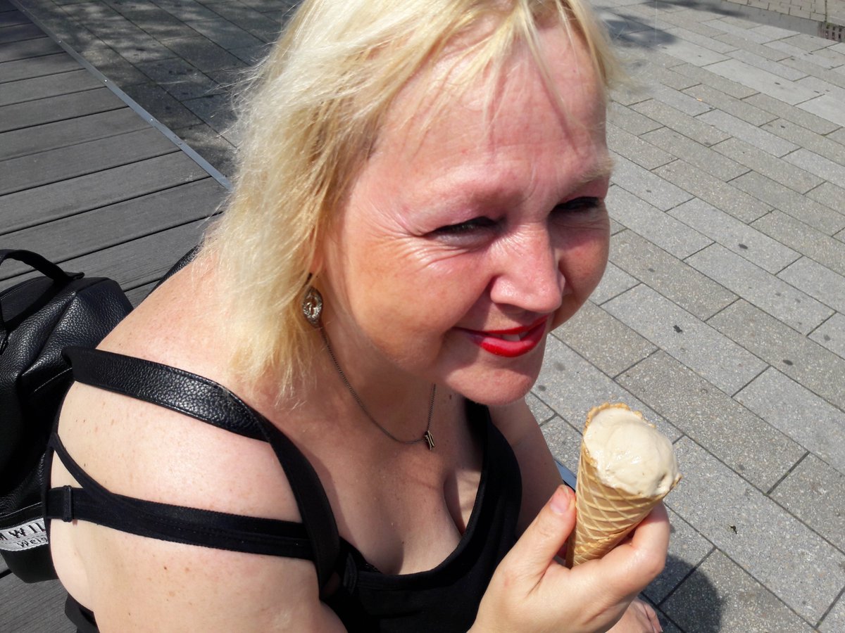 Nicole Lindtner (Lady Fantasy) tweet media