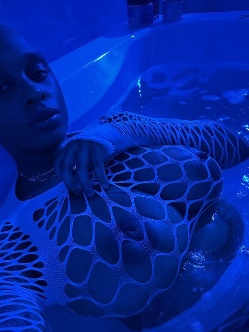 Ally - 🔵🔵🔵 https://t.co/clDA8I4CjO