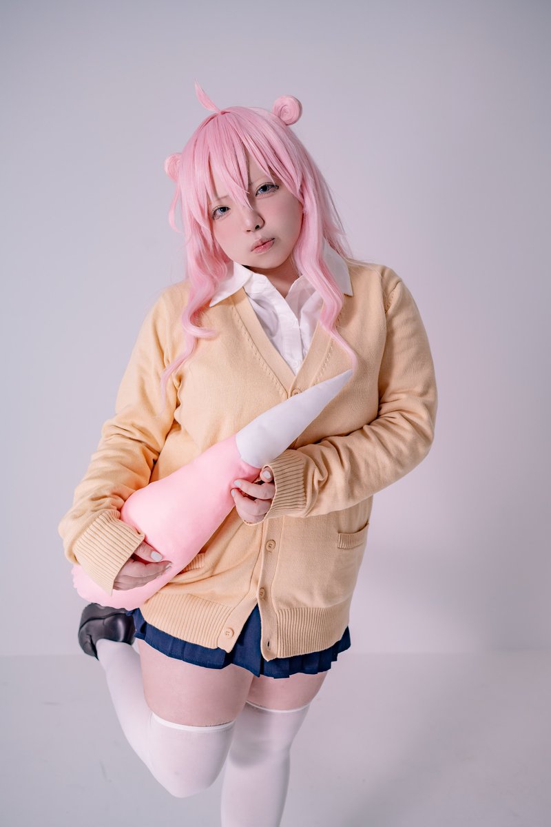 yaachan_1101's tweet photo. Cosplay ⚠️擬人化
ぎゃるやどん（再掲？？？） https://t.co/CK4F288KT1