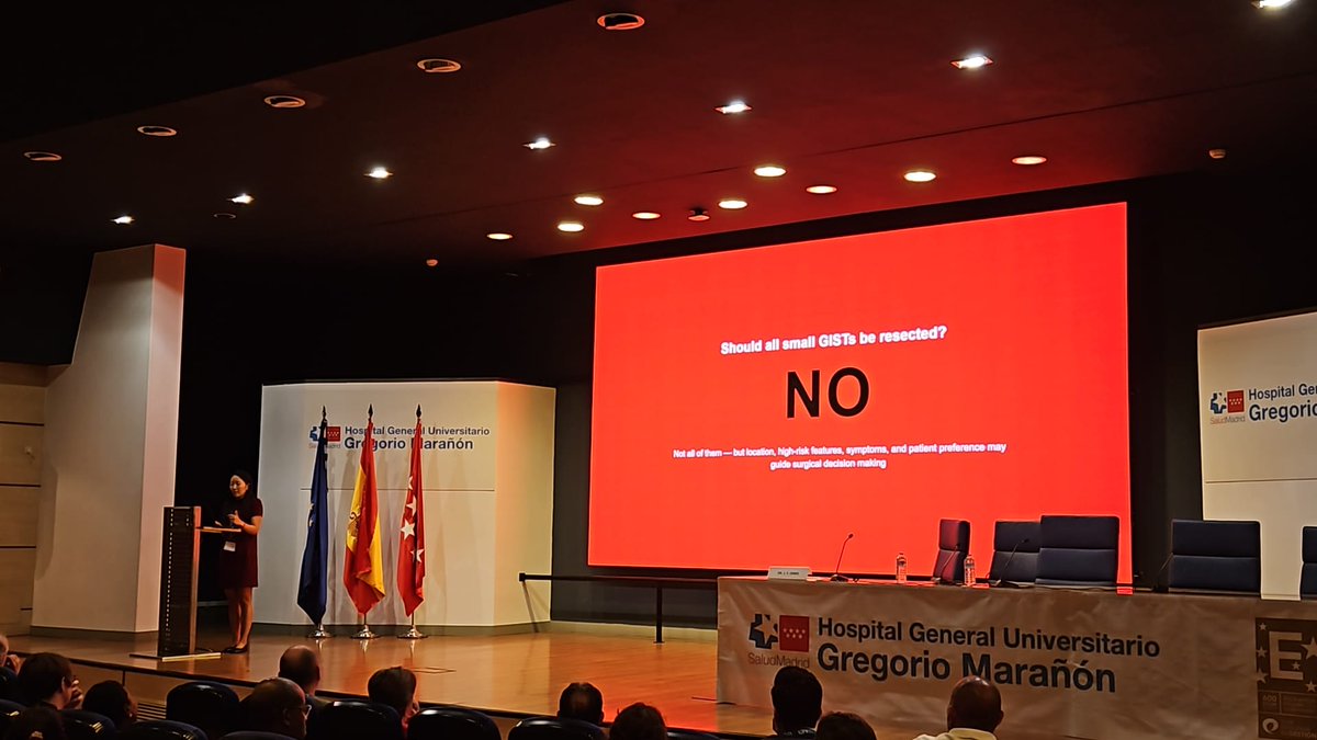 aecirujanos's tweet photo. 🔍¿Deben resecarse todos los GIST pequeños?
La Dra. Heather Lyu aborda uno de los debates actuales en el manejo de estos tumores: cuándo indicar la cirugía y cuándo optar por una estrategia de vigilancia.
@SarcomasAEC @SarcomasHGUGM 

#GIST #Sarcoma #SurgicalOncology https://t.co/s2ryP5icHe