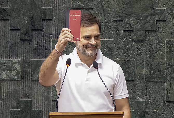 kumar_srichand's tweet photo. सामाजिक न्याय और संविधान की रक्षा के लिए सदैव संघर्षरत आदरणीय राहुल गांधी जी को जन्मदिन की हार्दिक बधाई एवं शुभकामनाएँ। हम आपके उत्तम स्वास्थ्य एवं दीर्घायु जीवन की कामना करते हैं।
@RahulGandhi https://t.co/ePMDJgwgj0