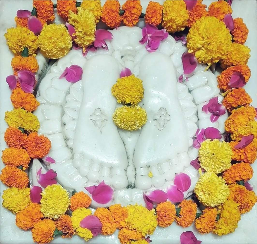 Somnath_Temple's tweet photo. श्री कृष्ण चरण पादुका (गोलोकधाम), प्रभासक्षेत्र - गुजरात (सौराष्ट्र)
दिनांक: 19 जून 2026, ज्येष्ठ शुक्ल पंचमी - शुक्रवार
सायं श्रृंगार 
06269645

भगवान कृष्ण एवं बलदाऊ के देहोत्सर्ग तीर्थ पहुंचने के लिए लोकेशन लिंक:🛕📍https://t.co/3maLGcO4rM https://t.co/JjgiimjC8F