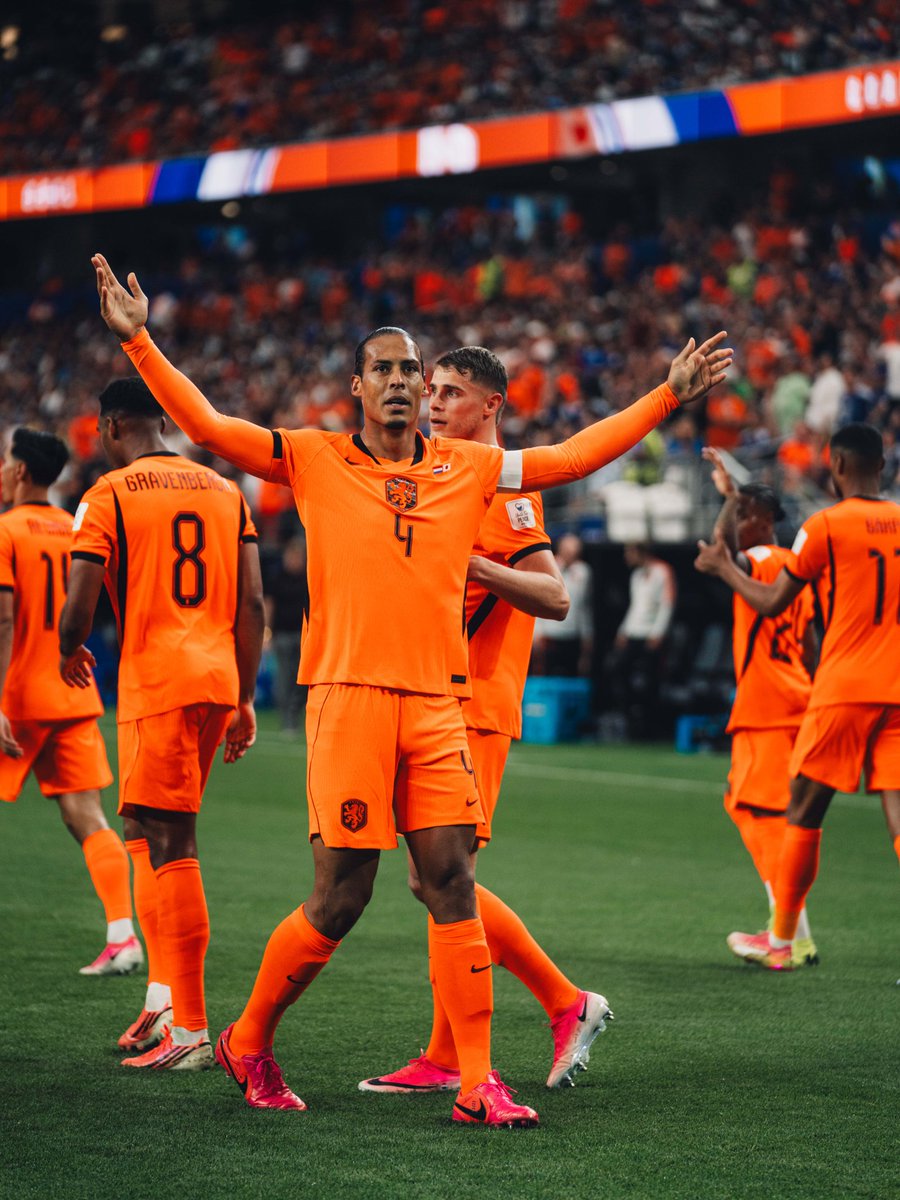 KalshiEPL's tweet photo. 🚨𝐃𝐎 𝐘𝐎𝐔 𝐊𝐍𝐎𝐖: Netherlands is the only country that hasn't lost a World Cup game in 90 minutes since 2006.

20 years have gone by and their unbeaten run is still alive. 🇳🇱🤯 https://t.co/KCKEzelzfB
