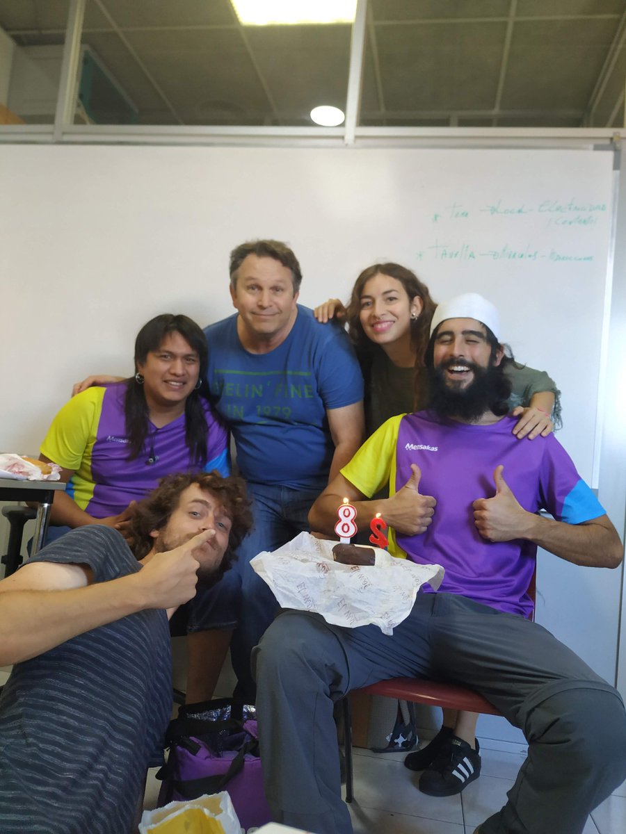 ridersxderechos's tweet photo. La setmana passada ens va deixar l'Eve, un dels fundadors de RidersxDerechos, antic soci de la cooperativa Mensakas i membre de la primera secció sindical de Deliveroo a l'Estat a través de la @la_IAC. Gran amic d'en Mario, junts van fer camí cap a la conquesta de drets laborals https://t.co/Iqsuhoslzn