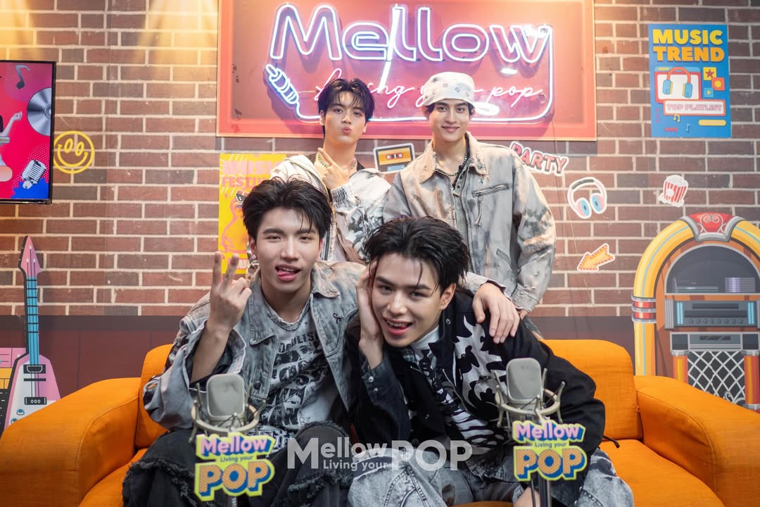BarcodetinOFC's tweet photo. Barcode Tinnasit IG Update (2)

Cr. mellowpop_official

CLOVER LLG PRESS TOUR

#LonelyGirlCLO_VER
#CLO_VER #MellowPOP
#barcodetin @BarcodeTin