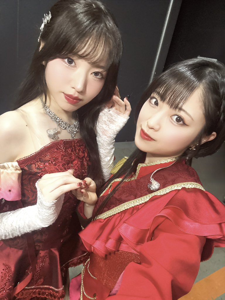 tsumugi_nanase's tweet photo. ライブの思い出①📸

👑3年生
十王 星南役　陽高 真白ちゃん
雨夜 燕役　天音 ゆかりちゃん
姫崎 莉波役 　薄井 友里ちゃん
#学マス2nd_HIF_DAY1
#学マス2nd_HIF_DAY2 https://t.co/wUVUs23zMe