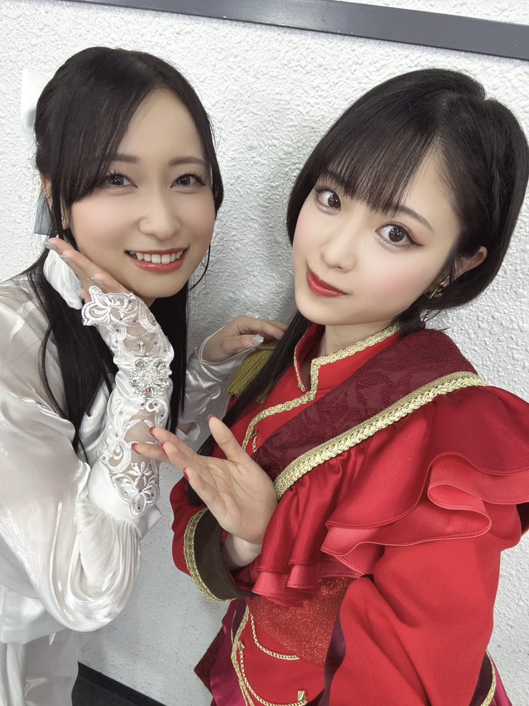 tsumugi_nanase's tweet photo. ライブの思い出②📸

花海 咲季役　長月 あおいちゃん
藤田 ことね役　飯田 ヒカルちゃん
葛城 リーリヤ役　花岩 香奈ちゃん
紫雲 清夏役　湊 みやちゃん https://t.co/YVshsOoyNq