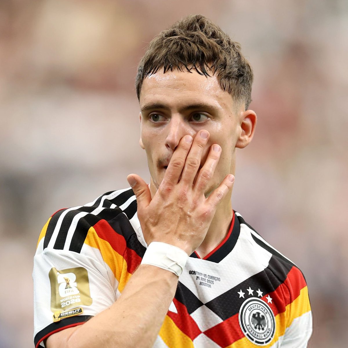 LFCExtensive's tweet photo. 🚨🚨🚨🗣️ ديوماندي عن فيرتز:

"إنه لاعب مبدع للغاية، ويجد الحلول حتى في المساحات الضيقة. 

اللاعبون من هذا النوع قادرون على تغيير مجرى المباراة بلمسة أو تصرف واحد." https://t.co/4taFEBA1NW