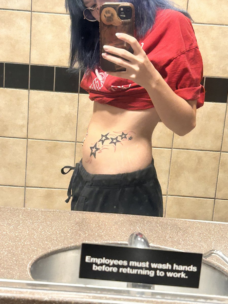 𝐒𝐲𝐝// 𝐁𝐦𝐢 big -blunt cunt- skinny wannabe tweet media