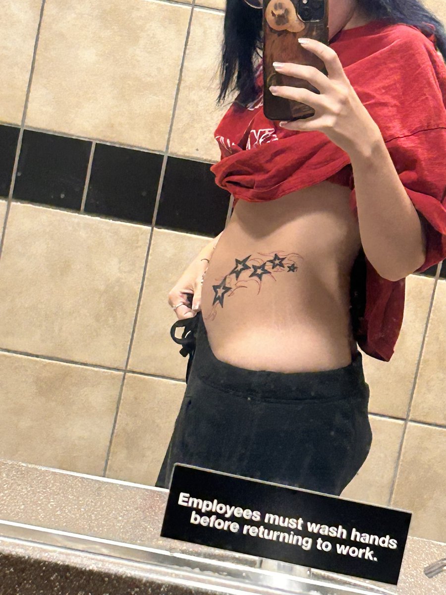 𝐒𝐲𝐝// 𝐁𝐦𝐢 big -blunt cunt- skinny wannabe tweet media