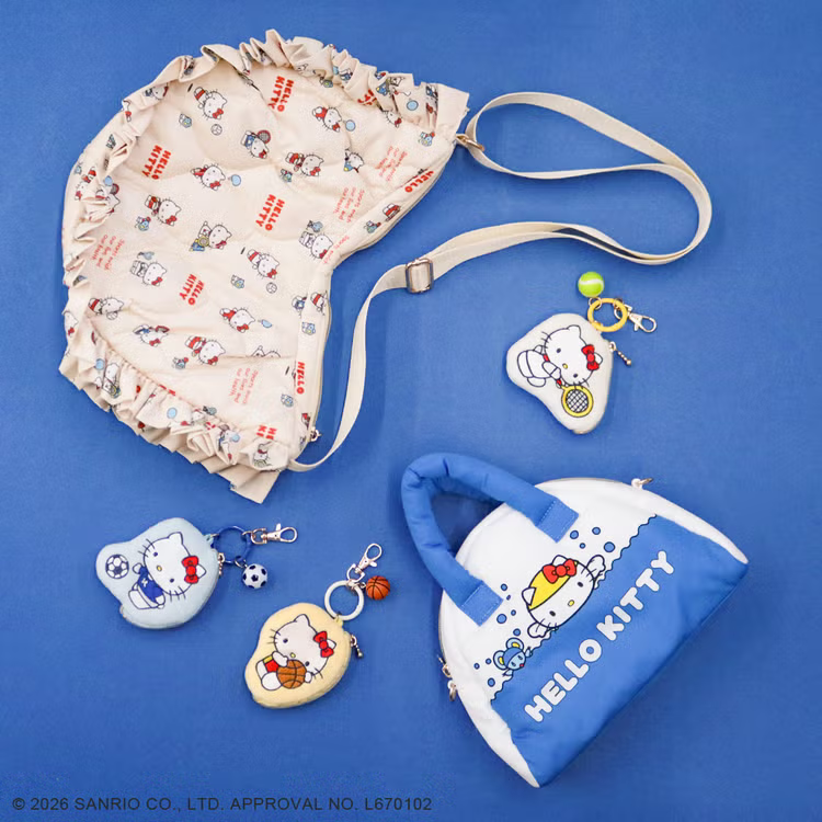 sanrio_oshikatu's tweet photo. ＼⚠️コラボ商品【予告】📣🆕／
ACCOMMODE×ハローキティのコラボアイテムが6/25(木)12時～発売開始🥹🎀

あの頃を思い出させる懐かしさがたまらない…🥹🩷
レトロキティちゃん好きは必見📝
また発売日近くなったらお知らせするね📣

🔗公式オンラインストア：https://t.co/yMDOIwHVzV
🔗ZOZOTOWN：https://t.co/ENL1FEHSdO

📅発売日：6/25(木)12時～
📝ラインアップ：
キルティングバックパック　¥6,270(税込)
キルティングフリルショルダーバッグ　¥4,950(税込)
パフボストンバッグ　¥4,510(税込)
ピアノポーチ　¥3,740(税込)
ハウスポーチ　¥3,850(税込)
スポーツミニポーチチャーム　¥2,860(税込)

#サンリオキャラクターズ #ハローキティ