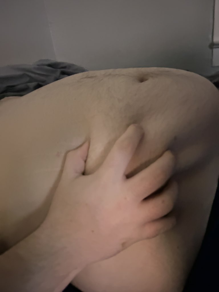 PlummyBeast's tweet photo. Early bird gets the worm https://t.co/6qpzqGXlfT