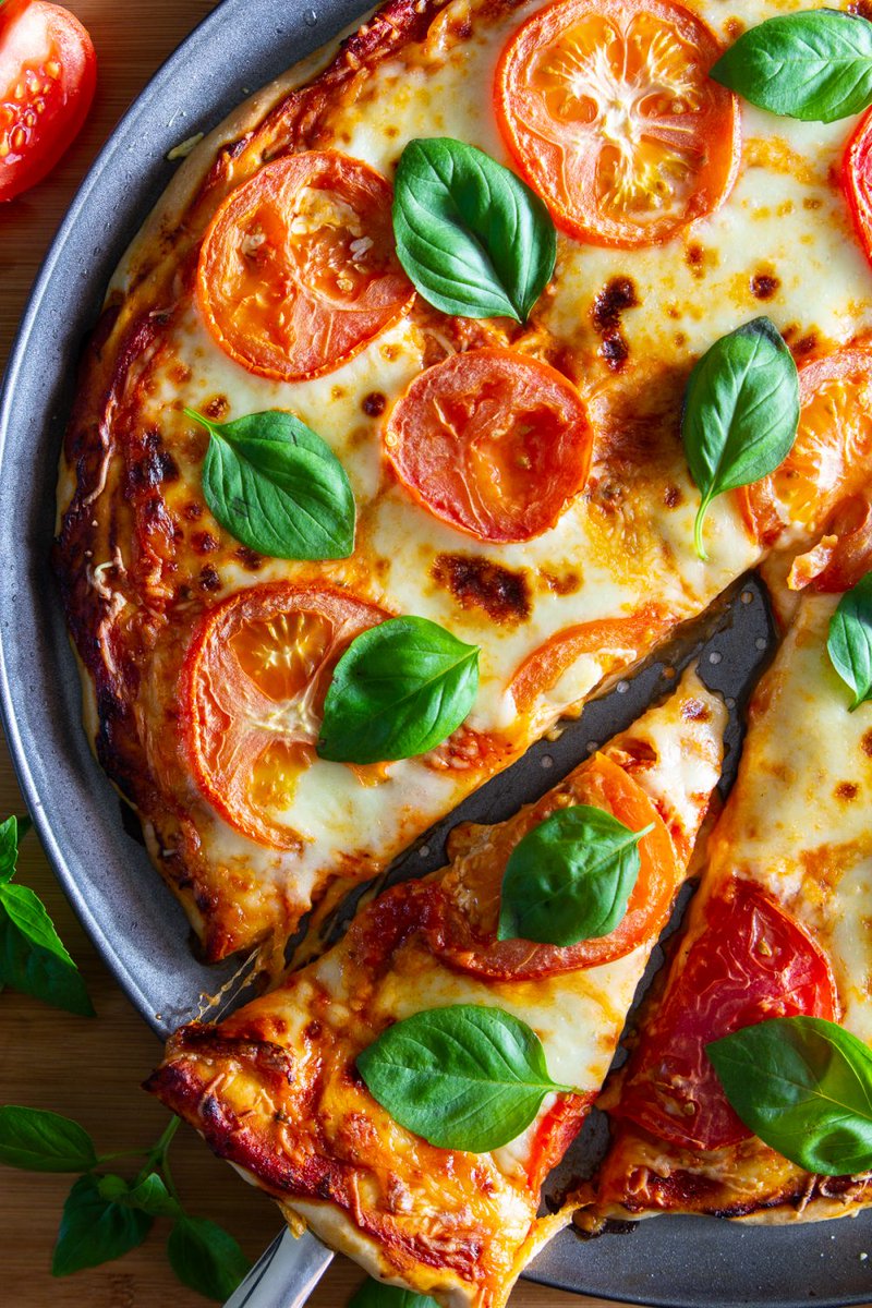 MifixT's tweet photo. Stocked up on fresh basil, ripe cherry tomatoes, and creamy mozzarella for a perfect homemade Margherita tonight! No more last-minute grocery runs https://t.co/kZt8gtfg8U