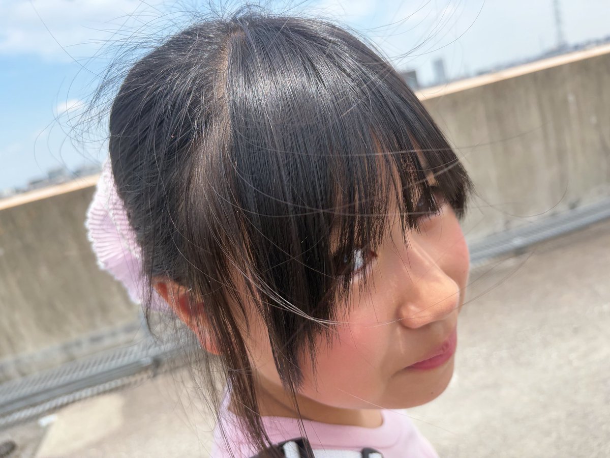 sayuri__satsuki's tweet photo. おでかけ🚗
さゆりはお気に入りのシュシュで、さつきはお気に入りのサングラスしたよー
#ベストワンプロ #キッズモデル  #BOP撮影会 https://t.co/gECPidAeKT
