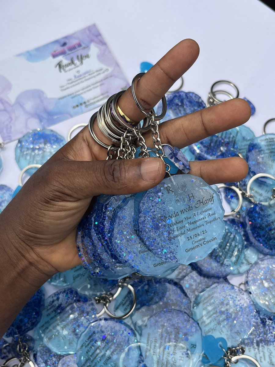 TheResinWorld's tweet photo. 👩🏽: I have a wedding coming up… need 100pcs of customised keyholders 

💟: Okayyy, what would you like written on it?
            … Courtesy: Groom’s Cousin 💙🩵

Bulk pieces order?
Let’s make in your preferred colour and quantity 💟

📍 Lagos, Nigeria
🚀 Nationwide delivery https://t.co/oHzrSvEMdH