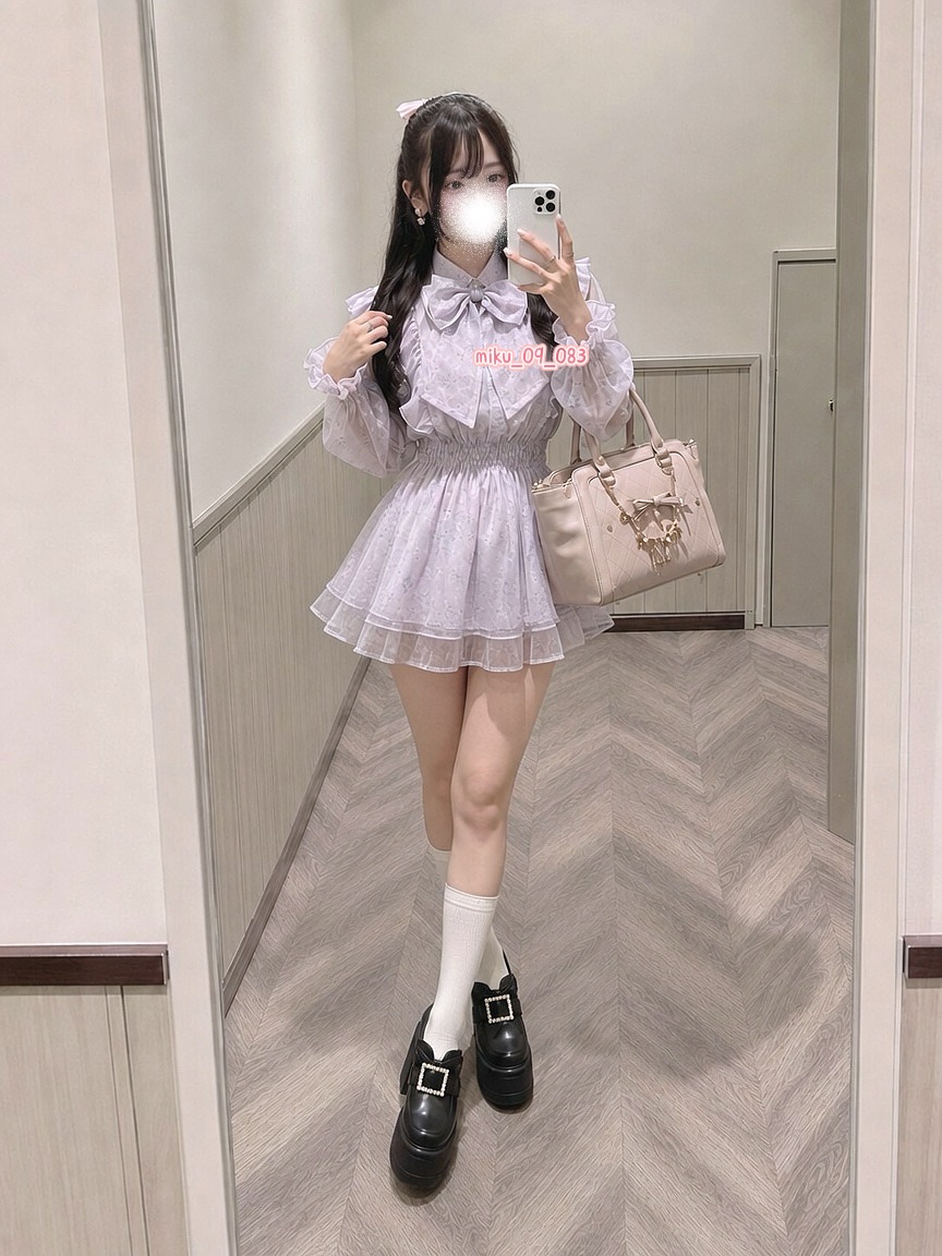 miku_09_083's tweet photo. 全力で可愛くしてきたのに見せる相手��鏡だけなの https://t.co/NxJLE30aLh