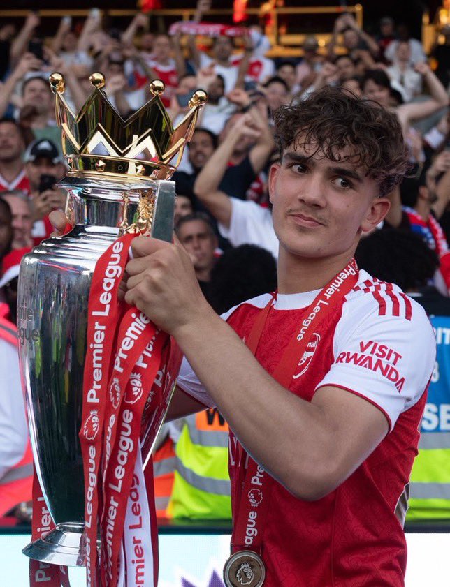Max_Dowman10's tweet photo. Big season ahead ⏳💫♥️ https://t.co/QehN2xrxbq
