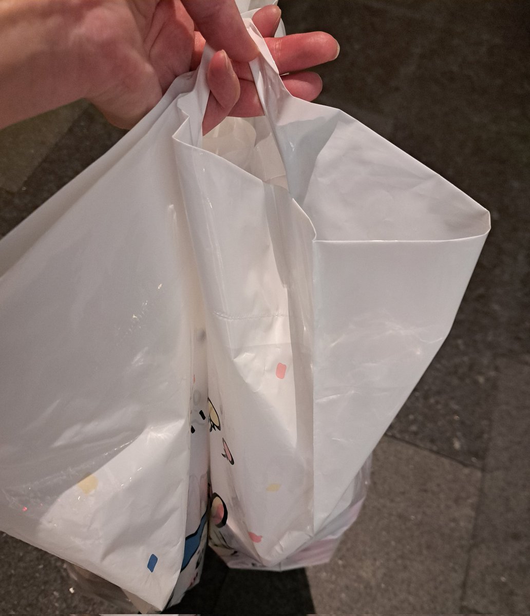 slpuyo's tweet photo. 6万のおもみ😇
買いすぎた😇(いつも)
ちいちゃんフィギュア、コンプリートボックスかいました😇 https://t.co/prlXi5NZvE
