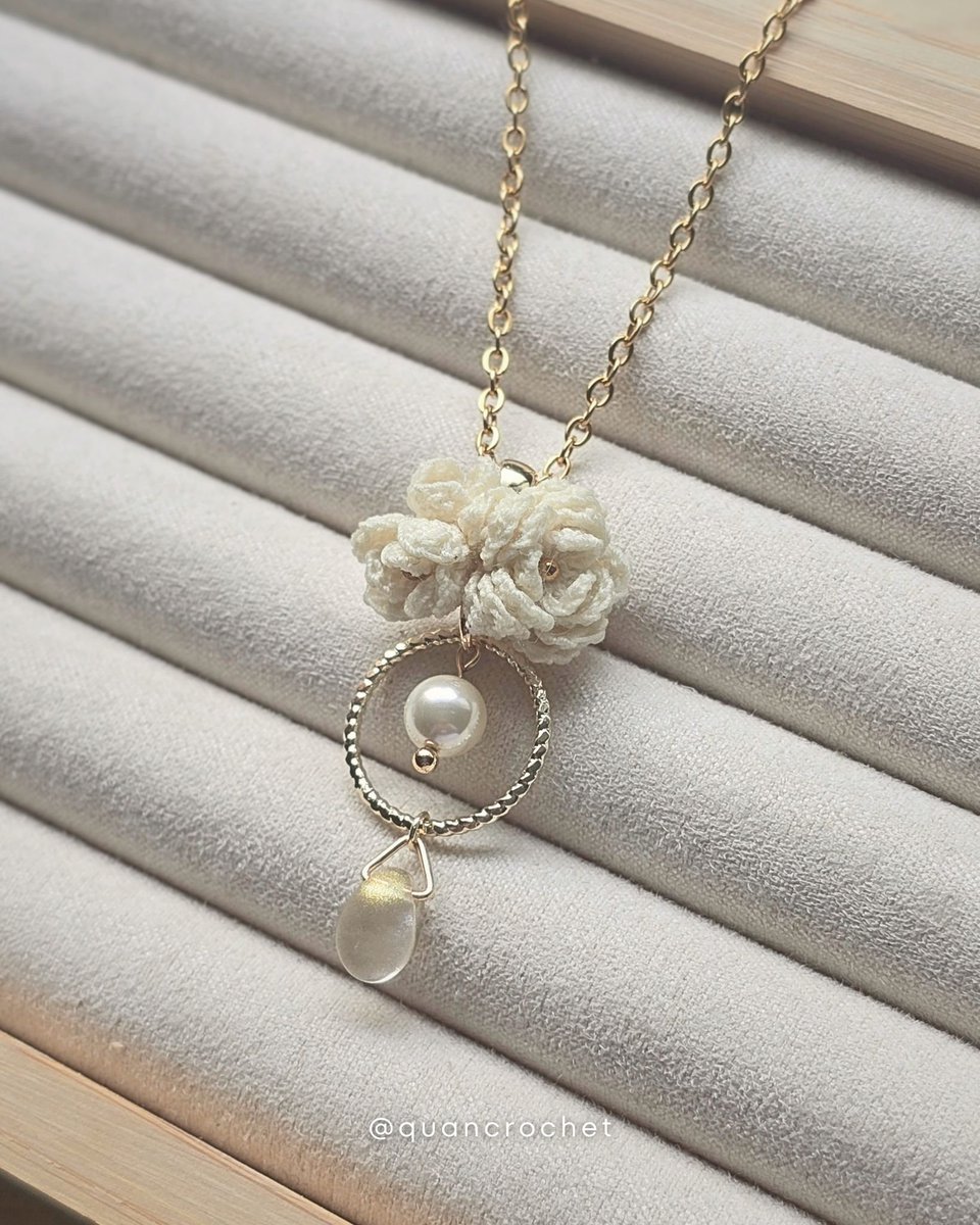 quancrochet's tweet photo. ❀ ดอกมะลิ ❀
⊹ แหวน: FREE SIZE
⊹ กำไล: แบบรูด
⊹ สร้อย: โซ่สแตนเลส
⊹ ต่างหู: ก้าน S925
꒰ เปลี่ยนเป็นต่างหูหนีบ ฟรี! ꒱

ราคาอยู่ใน Reply ทั้งหมดส่งฟรี EMS

╶╶╶╶╶╶╶╶ ୨୧╶╶╶╶╶╶╶╶
⊹ จองผ่าน DM หรือคอมเมนต์ใต้โพสต์ https://t.co/uyiyROqDr5