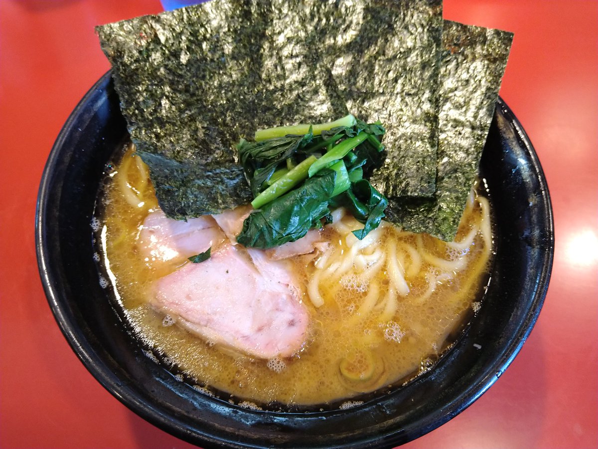 senzoku4choume's tweet photo. 吉村家のラーメンはめちゃうまなのにな♪ https://t.co/Xuo3IyV2zB