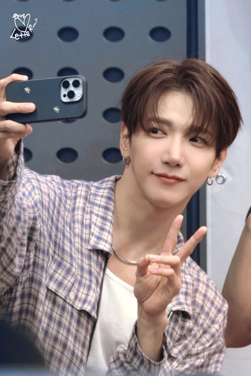 My__loveletter's tweet photo. 260617 가비의 슈퍼라디오 준케이

🐼📸

#준케이 #JUN_K #ジュンケイ
#2PM #투피엠
#MidnightTicket https://t.co/4fDJfeKlcq