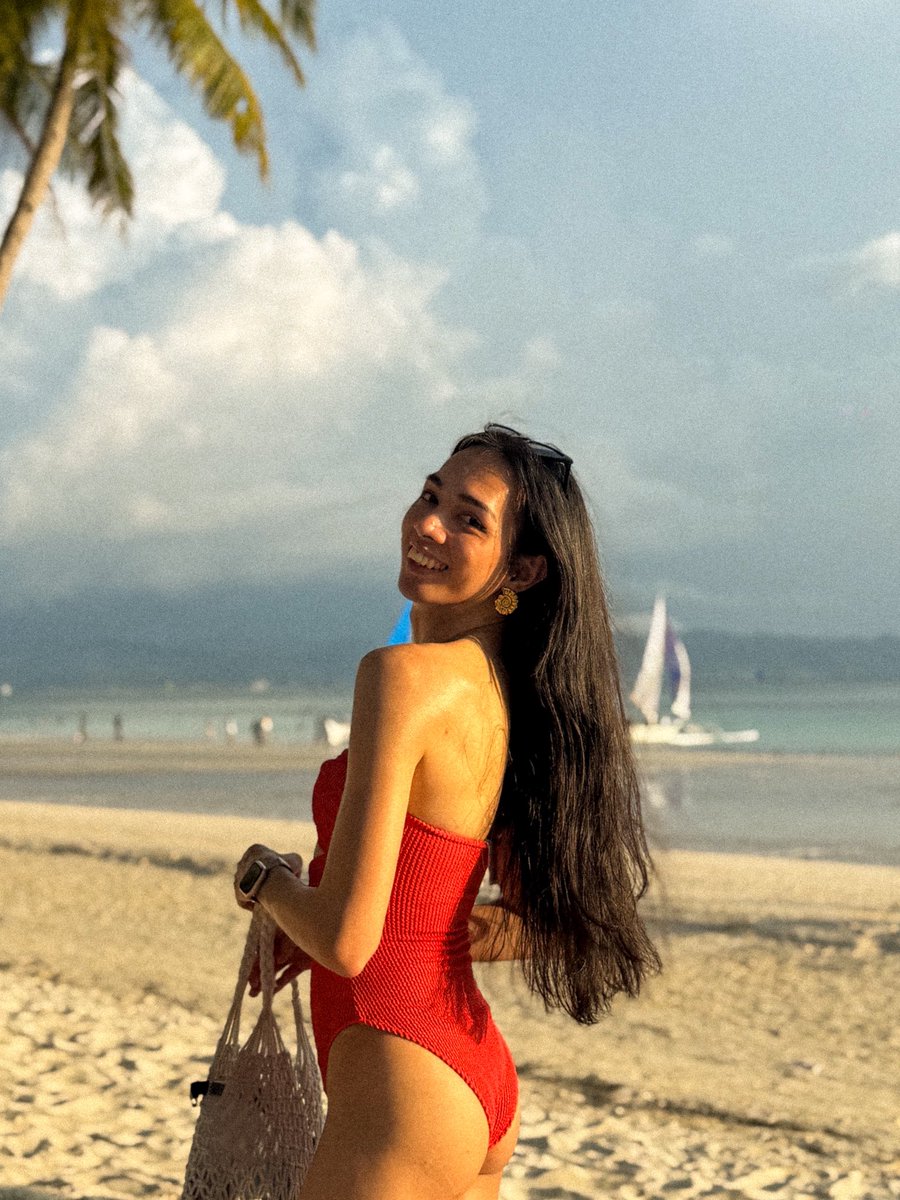 prexuzred's tweet photo. Dear ocean, I’ll always find my way back to you https://t.co/nHjCQXALbp