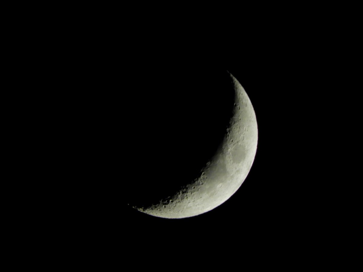 Neko3no29Q's tweet photo. 明日は雨かな?🙄
#Nikon #B700 #月
#コンパクトデジタルカメラ
#コンデジ https://t.co/FzLFMDN0wh