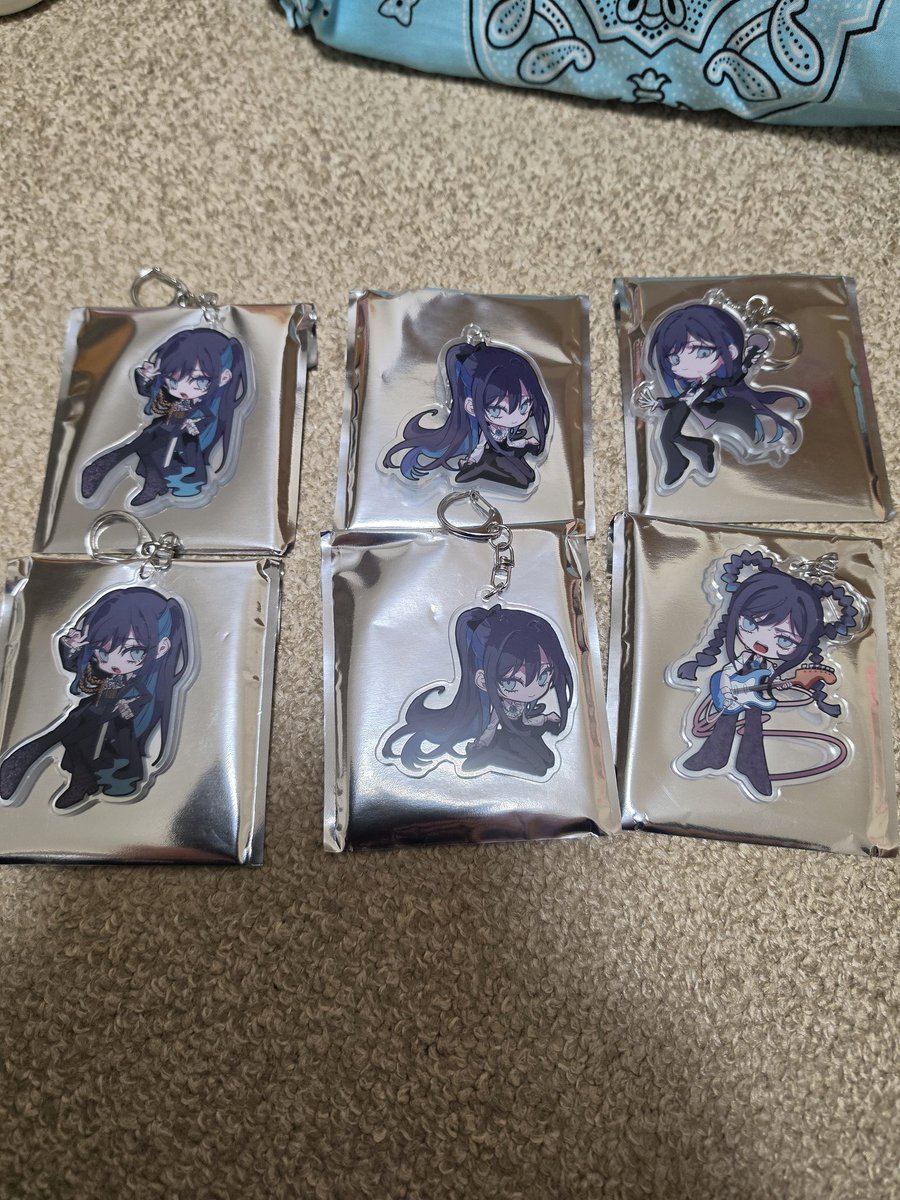 akym137's tweet photo. 会場限定のマグロとはちゃん両方ほしい🥹
まずは届いたグッズを持って行くものと飾るもの分けないと😅
ちなみにランダムキーホルダー2種被ったから、誰かと交換希望😅
会場でも買うし、ガチャとか交換出来たら嬉しいかな😄
この前のガチャも持って行こうかな🤔
#Ado
#Ao https://t.co/PIOFPcxcxo