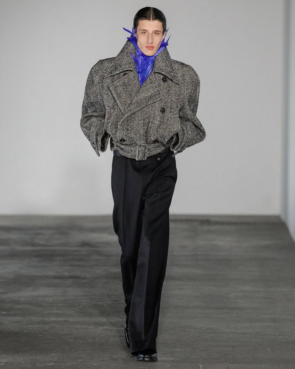 egon_lab's tweet photo. LAZARUS - LOVE WILL NOT TEAR US APART.
EGONLAB FALL WINTER COLLECTION.

Credits:

Manifesto by
Soundtrack by @

Hair by
Makeup by

Casting by  and
Press by
Production by
Video by

Show sponsored by :

for https://t.co/4U5UH8q7Go