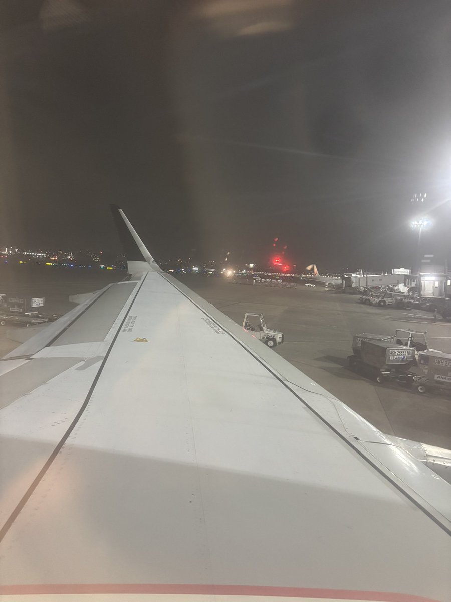 Taisyoch's tweet photo. 2週間埼玉に篭ってました
限界超えて疲れた
これよりFUKへ帰還する🍣 https://t.co/hSXQvK2DeI