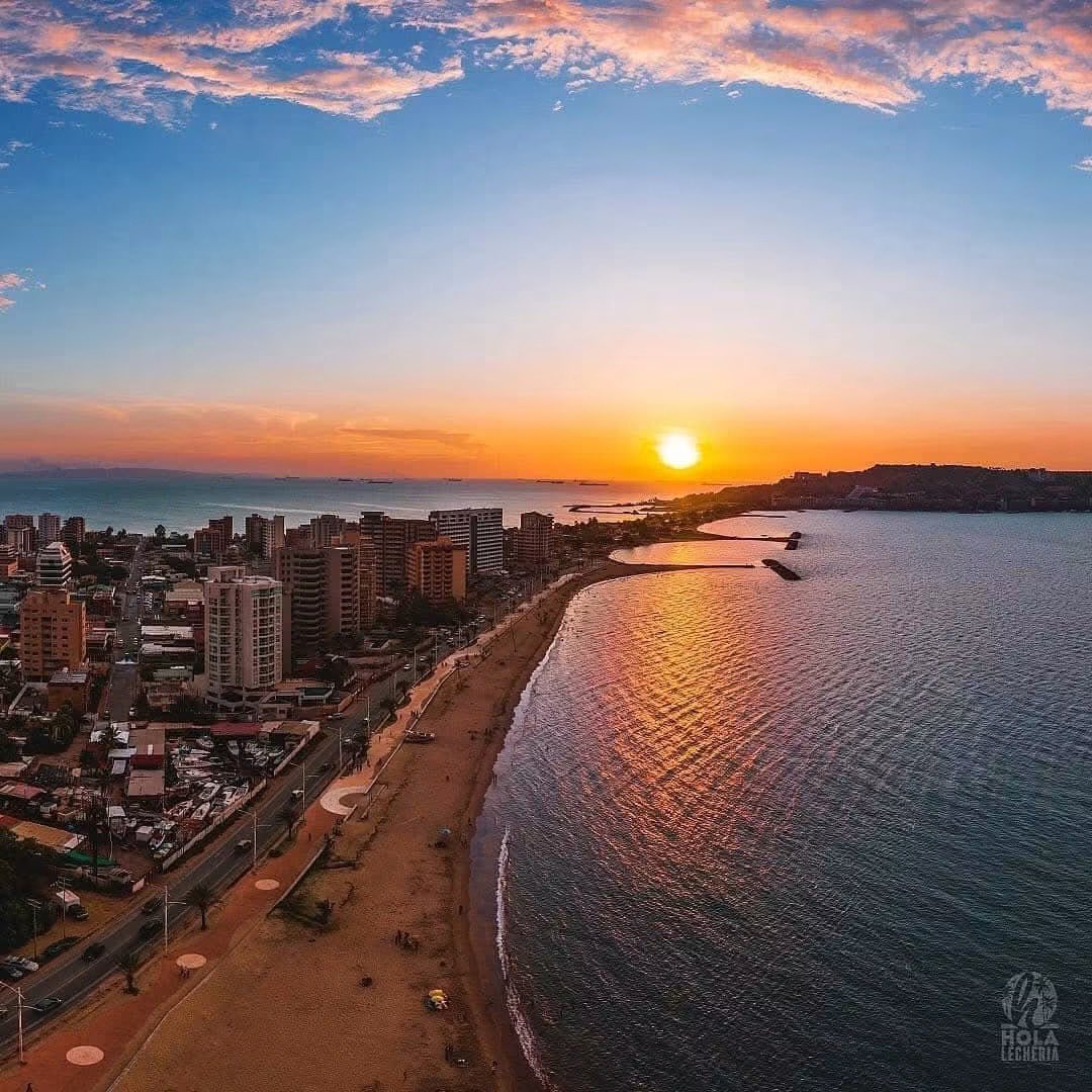 GianlucaCoccon1's tweet photo. Maravillosa postal 
LECHERIA 
Edo Anzoátegui VENEZUELA 
🇻🇪🇻🇪🇻🇪🇻🇪🇻🇪🇻🇪🇻🇪🇻🇪🇻🇪🇻🇪🇻🇪🇻🇪
📸 @HolaLecheria https://t.co/i0y7OkLUzW