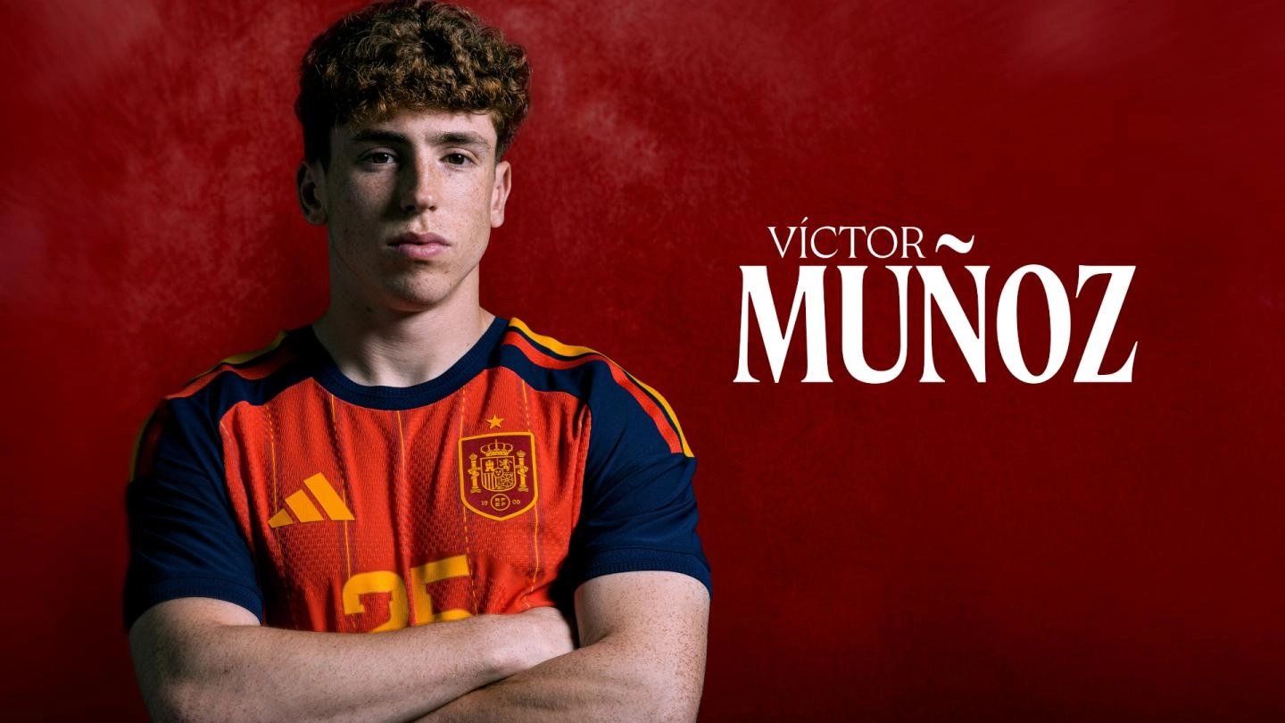 C'est finalement Liverpool qui signe Victor Muñoz ! 🇪🇸

Transfert esti...
